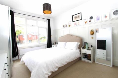 Bed1a.JPG