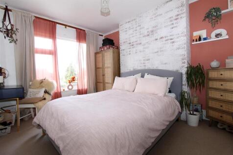 Bedroom2.JPG