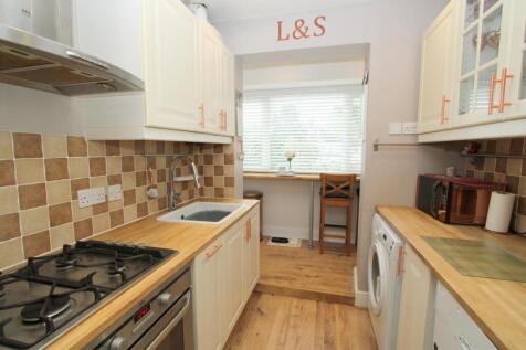 Kitchen3.JPG
