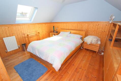 bed 4.jpg