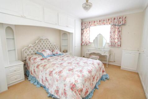 BED 1.jpg