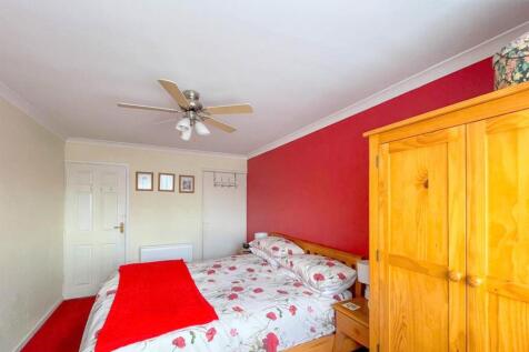 bed 1a.jpg