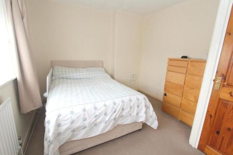 bed 1b.jpg