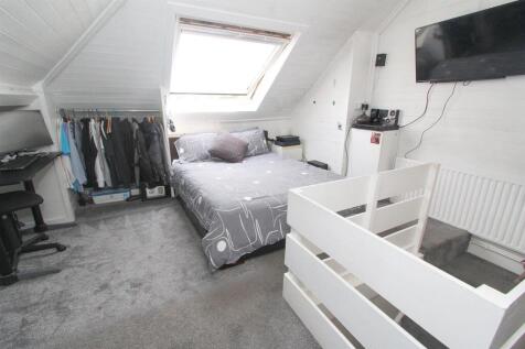 bed 4b.jpg