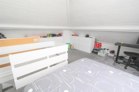 bed 4.jpg