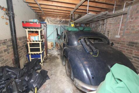 GARAGE.JPG
