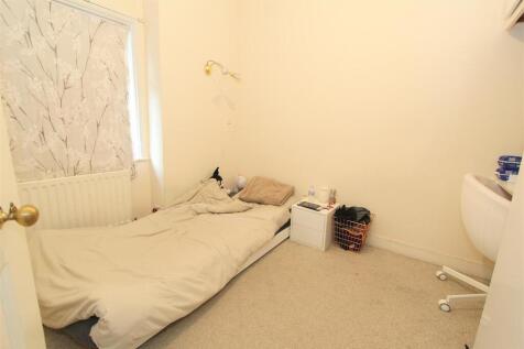 bed 3.JPG