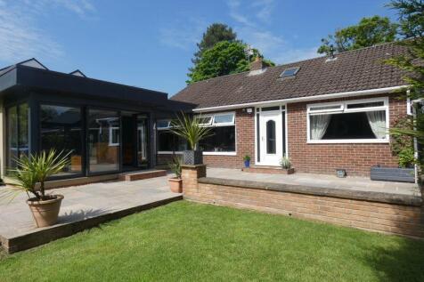 Rear Garden room/Garden