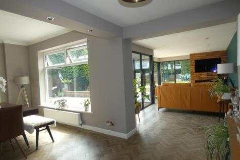Open Plan Lounge/Dining room