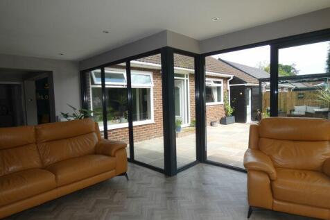 Open plan Lounge/Garden Room
