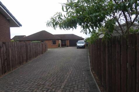 Entrance Driveway