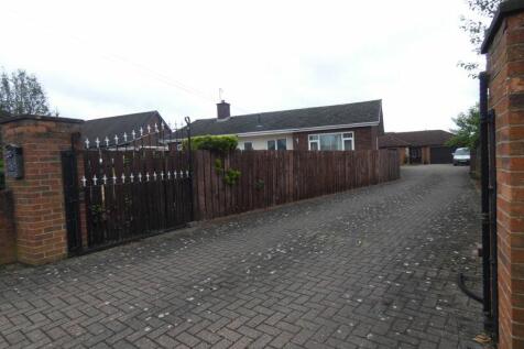 Entrance Driveway