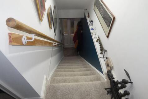 Front Entrance/Stairs