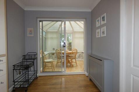 Dining room into conservatory