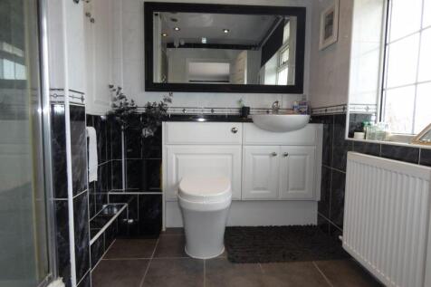 En-Suite Bedroom One
