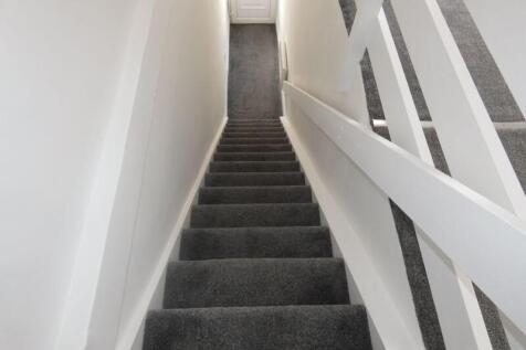 Entrance/Stairs to landing