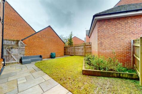St Thomas Close Rear Garden