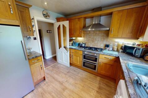 Lakeside Gardens Kitchen