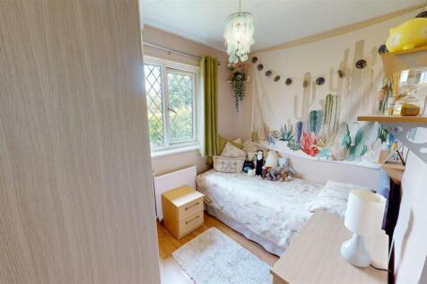 Lakeside Gardens Bedroom
