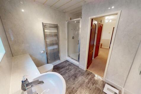 Avery Road Shower Room