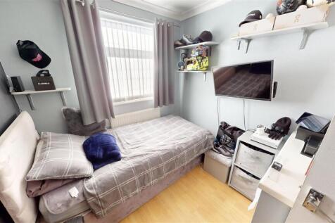 Dearnham Avenue Bedroom