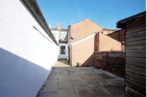 Broad Oak Road - Rear Yard