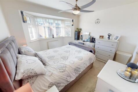 Cherwell Avenue Bedroom