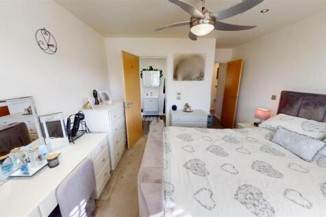 Cherwell Avenue Bedroom