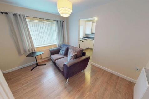 Newlove Avenue Reception Room