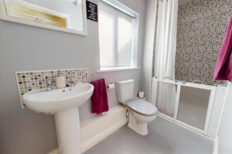Newlove Avenue Shower Room