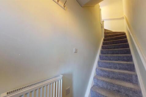 Newlove Avenue Hallway