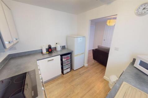 Newlove Avenue Kitchen