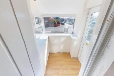 Woodlands Road Porch