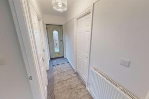 Oak Tree Road Hallway