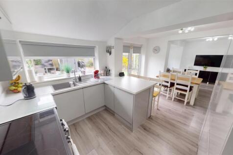 Carmelite Crescent Kitchen