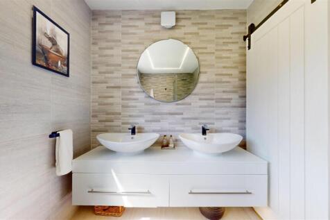 Village View En-Suite