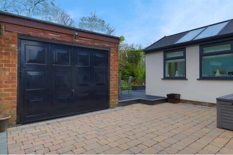 Ellis Road Garage