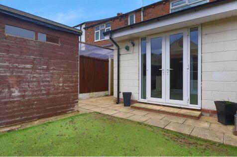 Yewtree Avenue Rear Garden