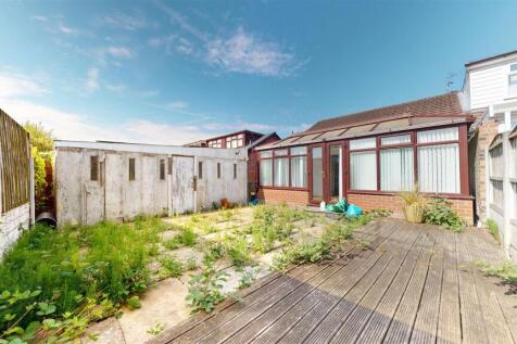Wells Avenue Rear Garden