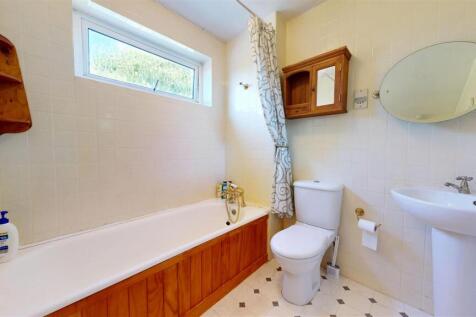 Pine Dale Bathroom