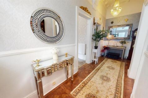 Hampton Road Hallway