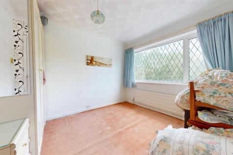 Avondale Road Bedroom