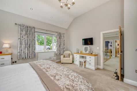 Cote Fold Main Bedroom