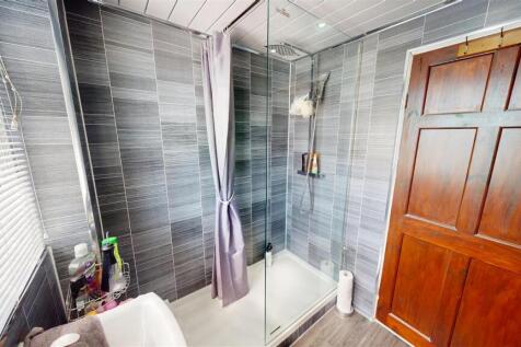 Case Road Shower Room