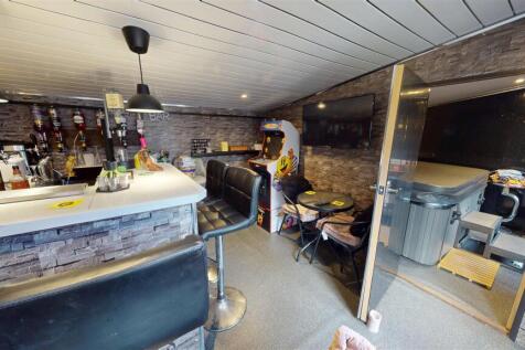Case Road Bar