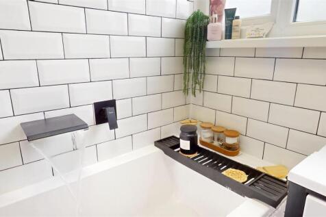 Kendal Drive Bathroom