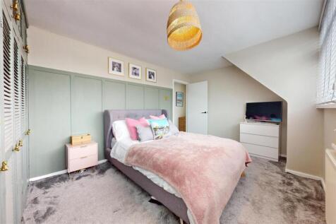Kendal Drive Bedroom