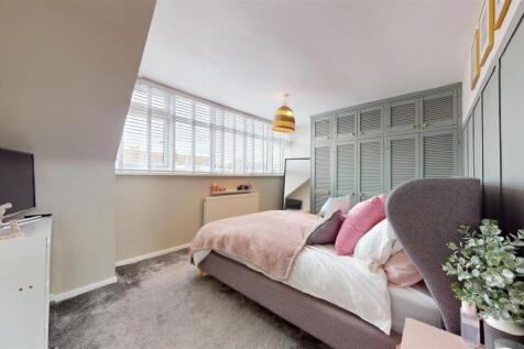 Kendal Drive Bedroom