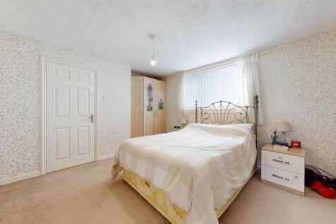 Stuart Crescent Bedroom