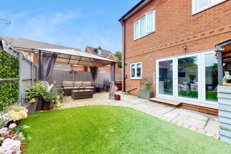Brompton Close Rear Garden